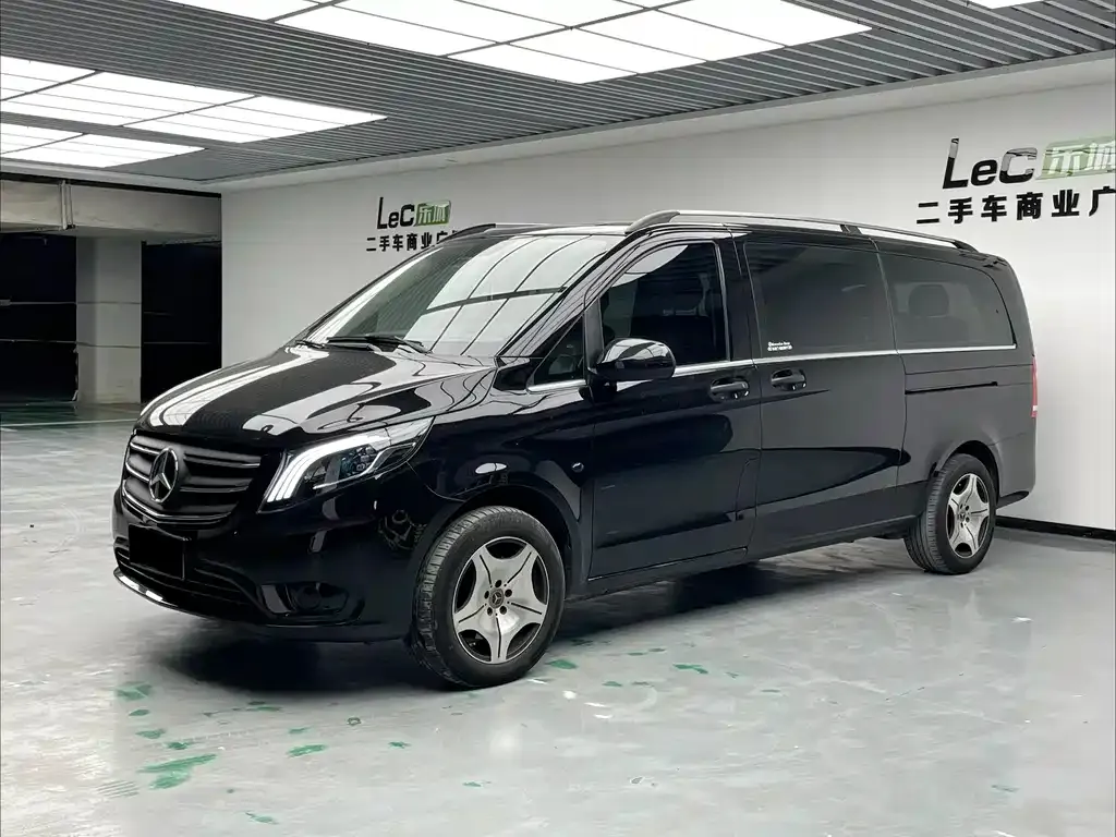 Mercedes-Benz Vito — фото 1