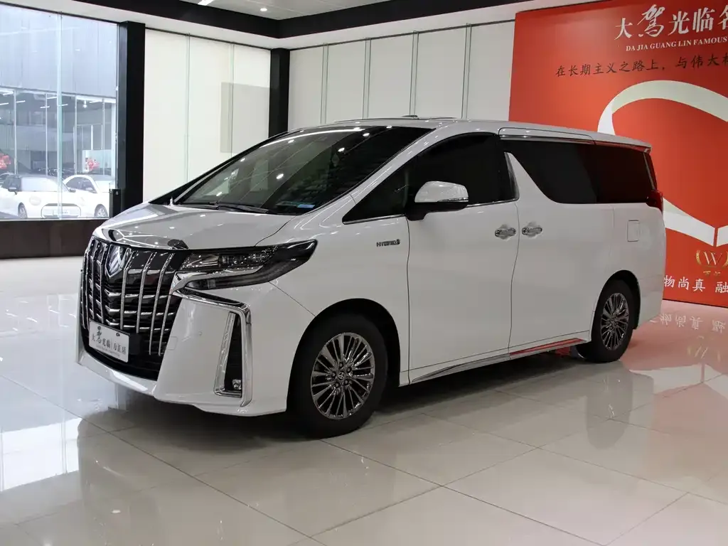 Toyota Alphard — фото 8