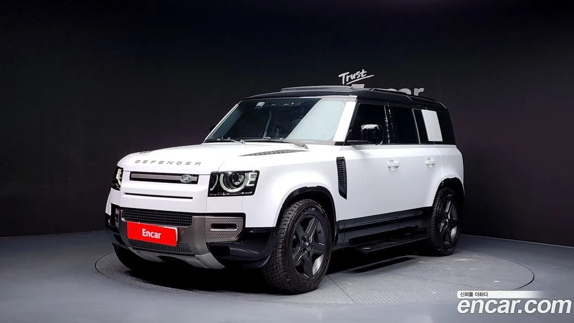 Land Rover Defender — фото 1