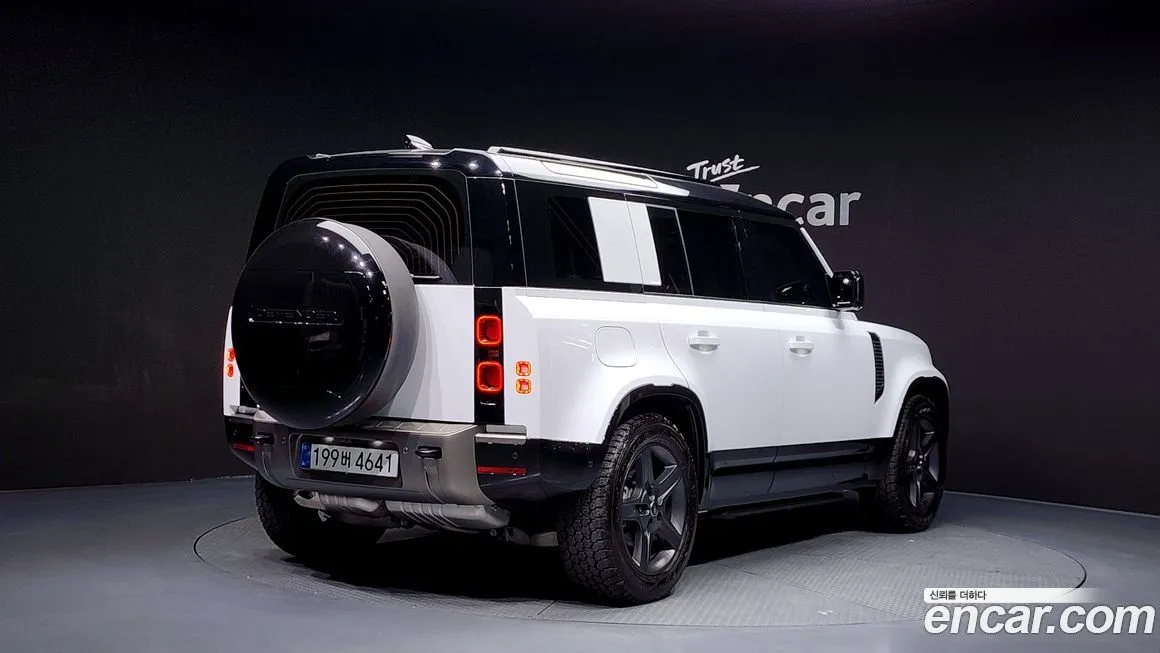 Land Rover Defender — фото 8