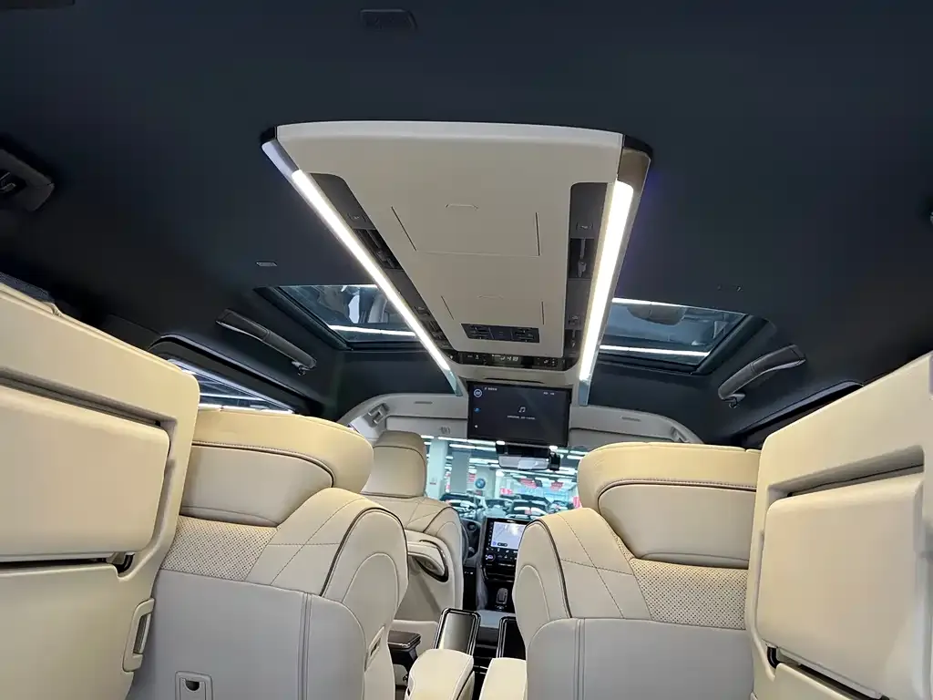 Toyota Vellfire — фото 6