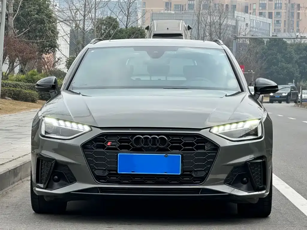 Audi S4 — фото 8