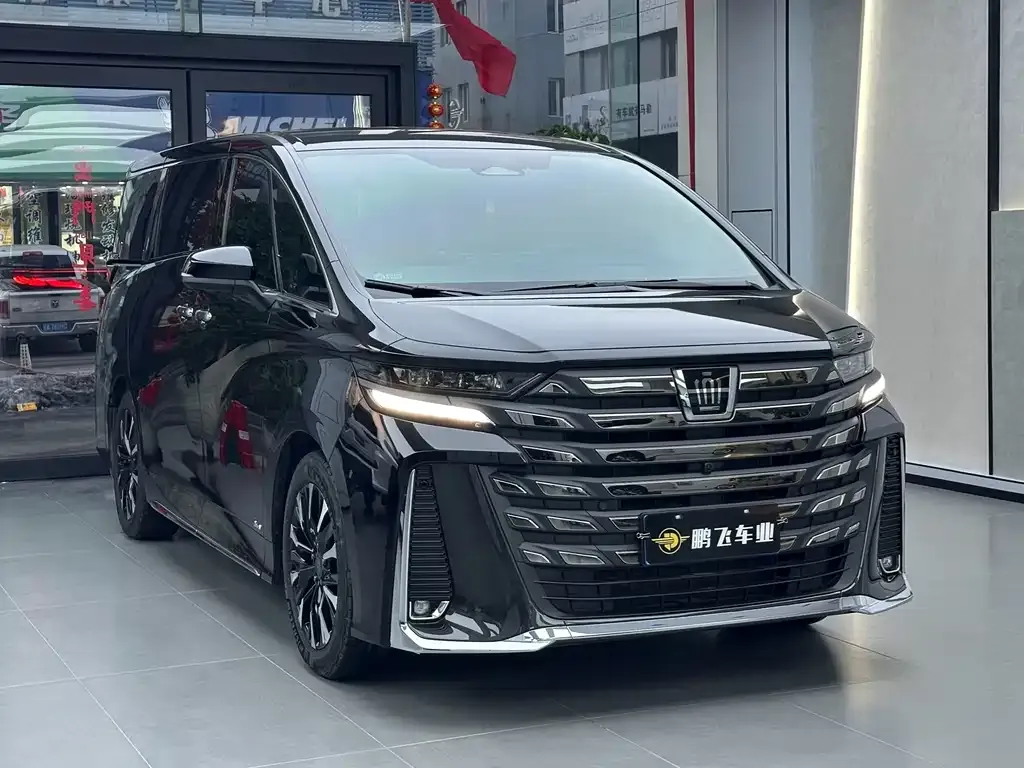 Toyota Vellfire — фото 9