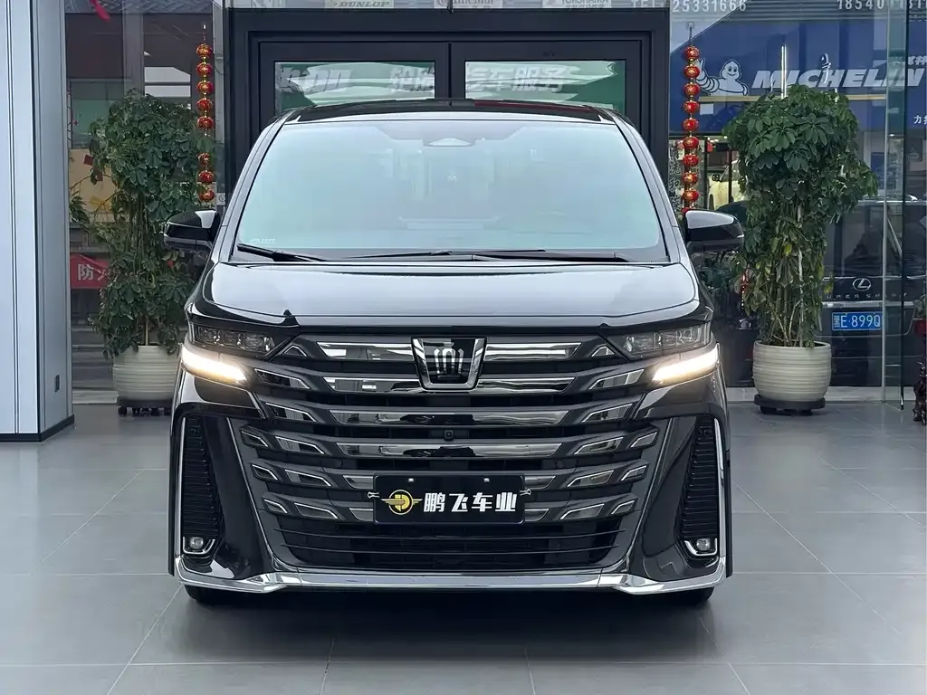 Toyota Vellfire — фото 2