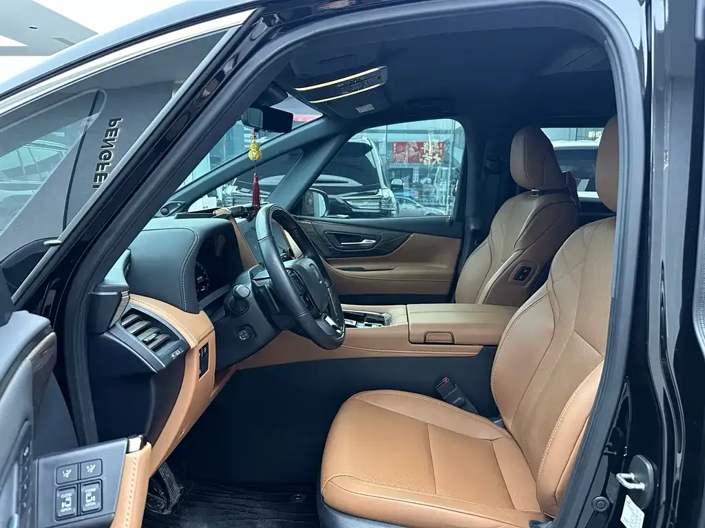 Toyota Vellfire — фото 4