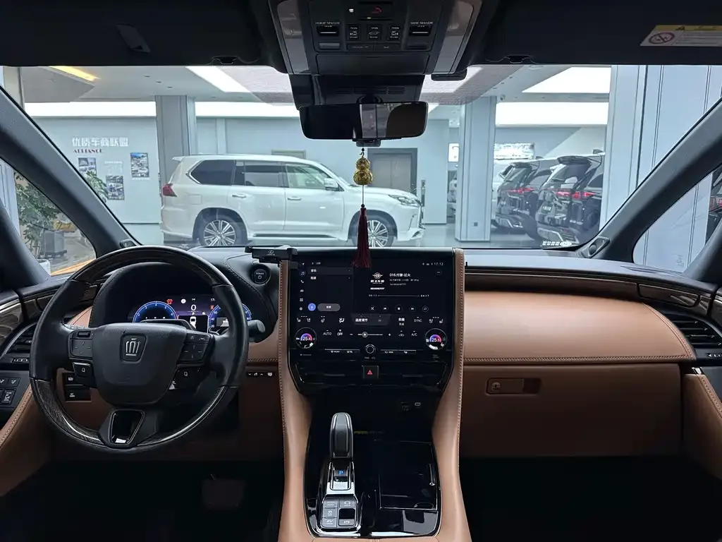 Toyota Vellfire — фото 6