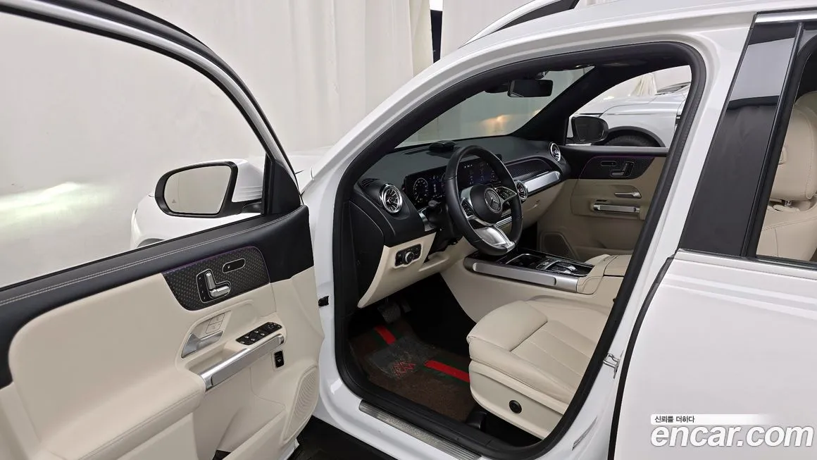 Mercedes-Benz GLB-Class — фото 10