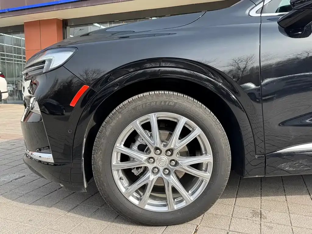 Buick Enclave — фото 6