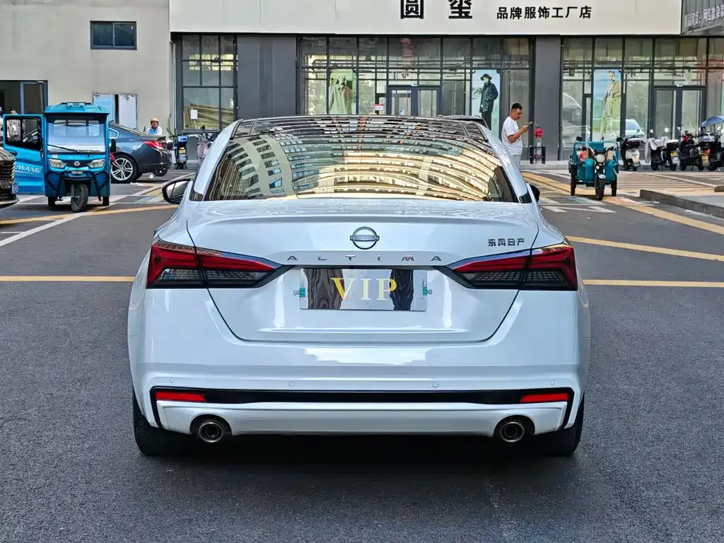Nissan Teana — фото 3