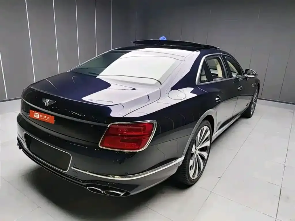Bentley Flying Spur — фото 7