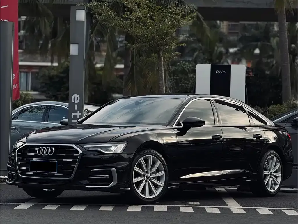 Audi A6L — фото 1