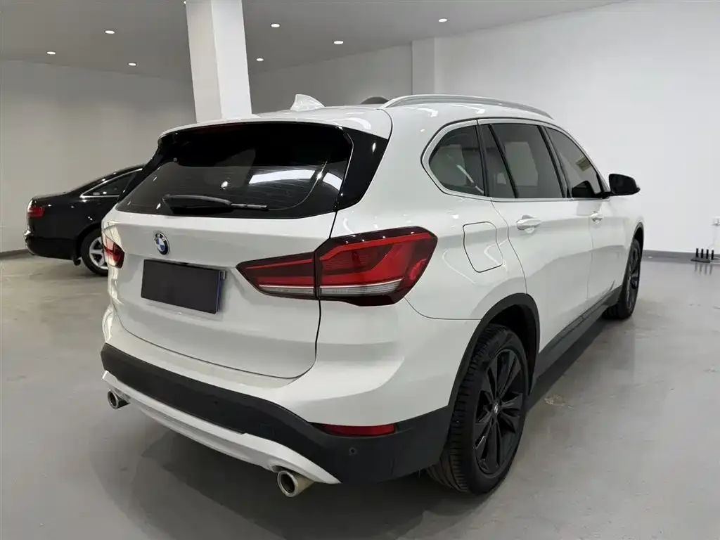 BMW X1 — фото 4