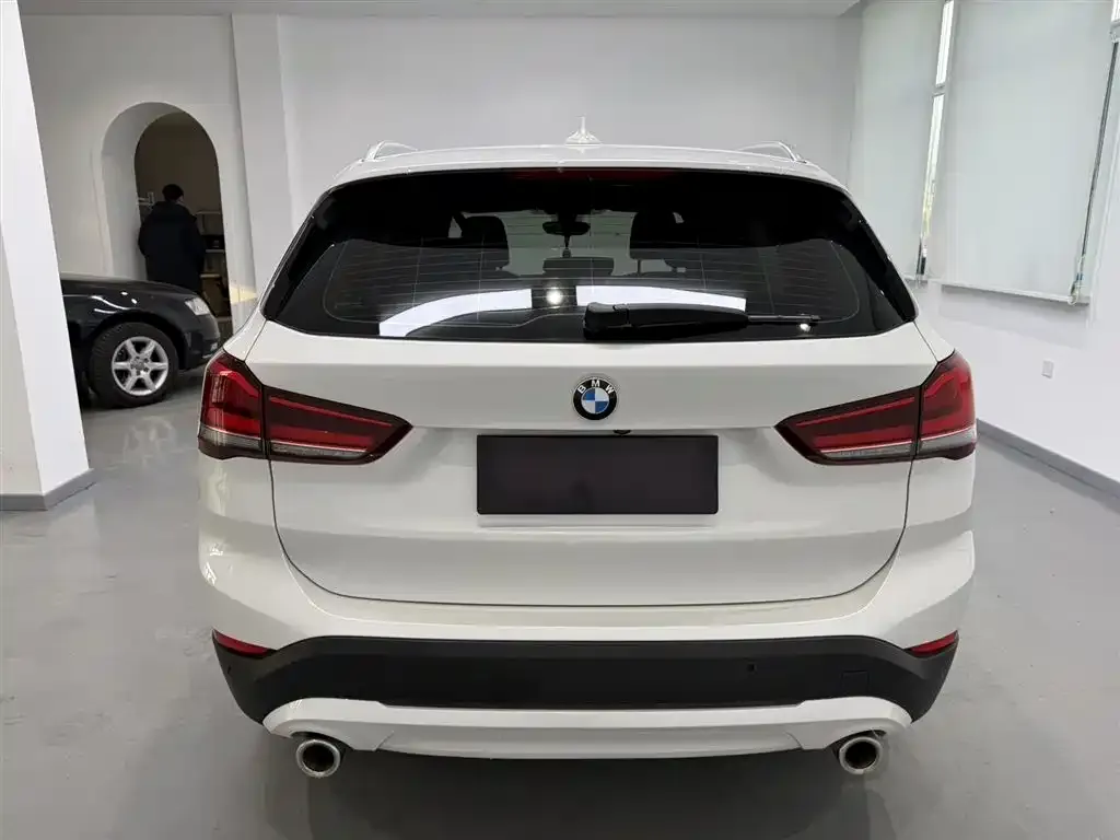 BMW X1 — фото 8
