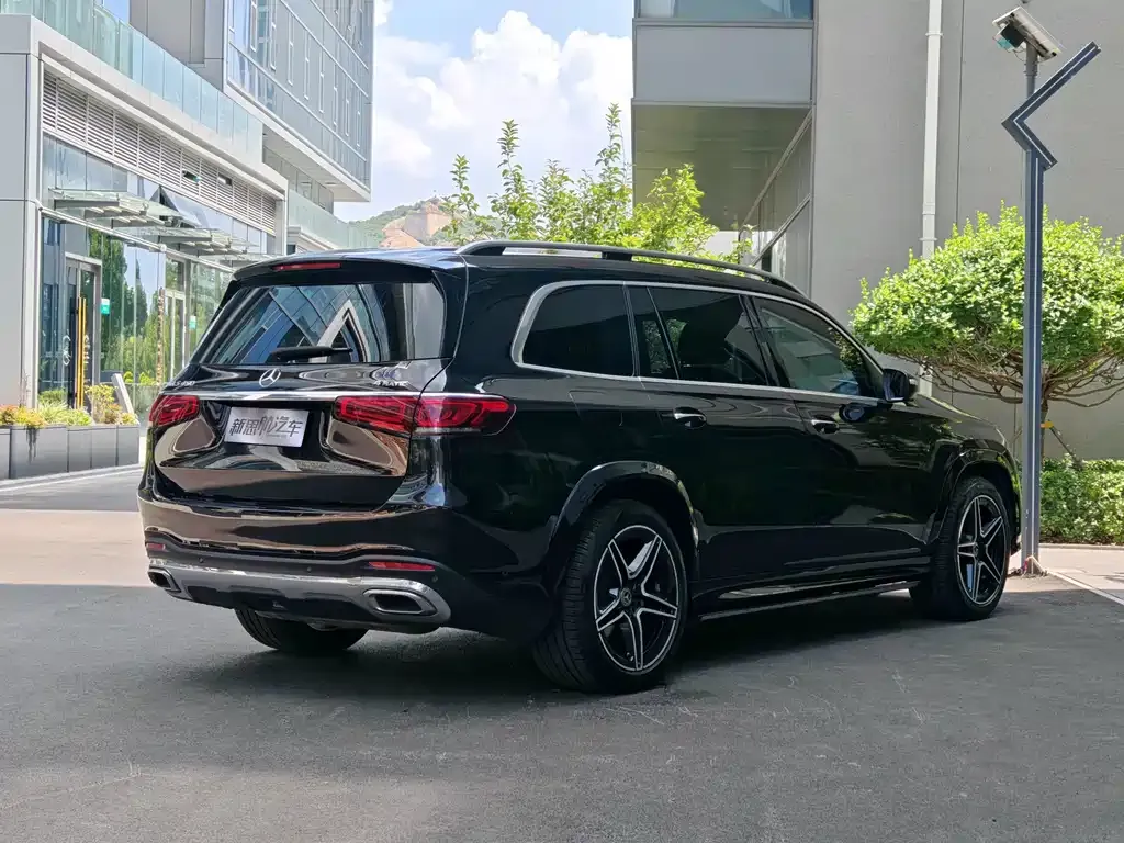 Mercedes-Benz GLS — фото 8