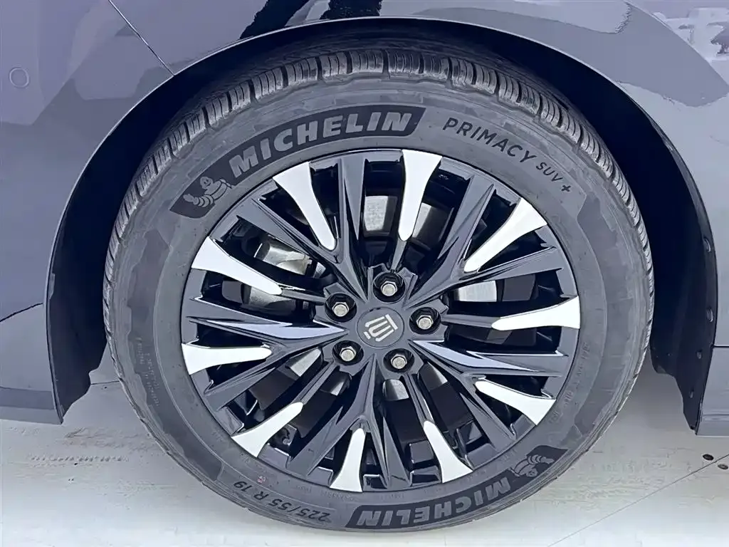 Toyota Vellfire — фото 10