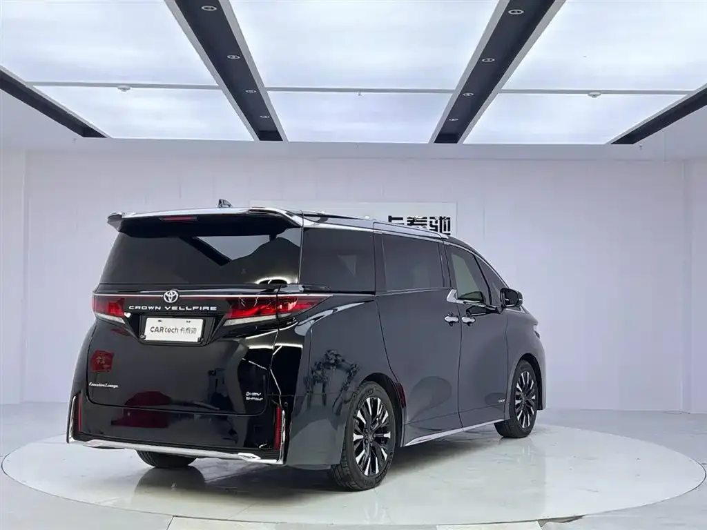Toyota Vellfire — фото 6