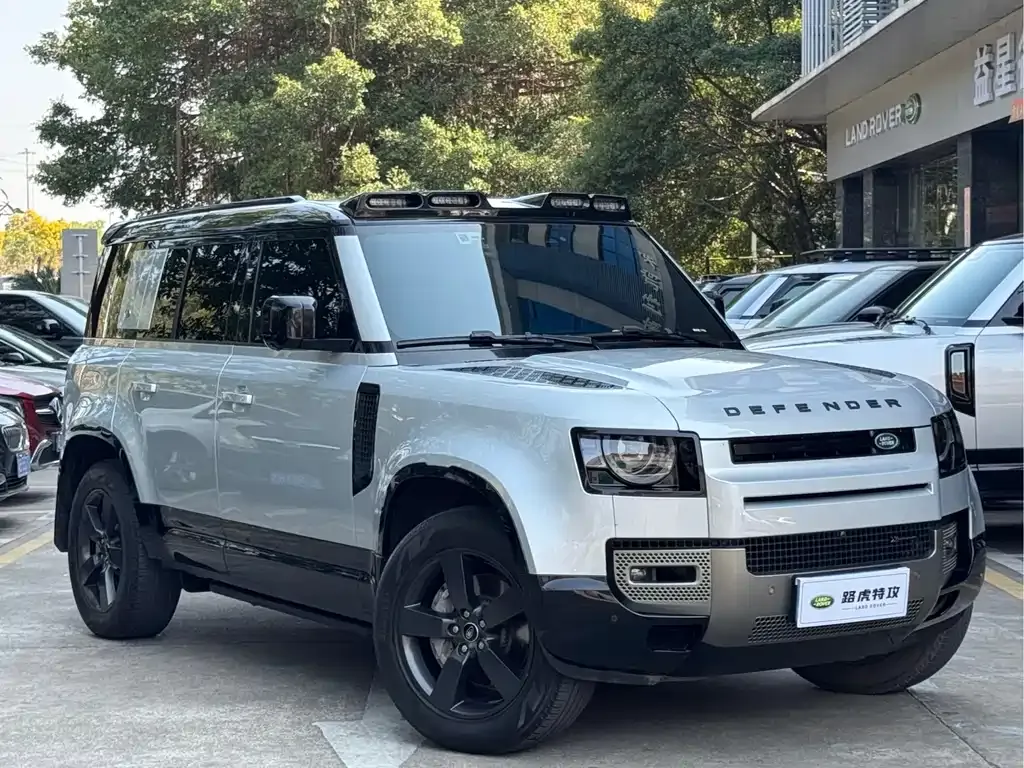 Land Rover Defender — фото 7