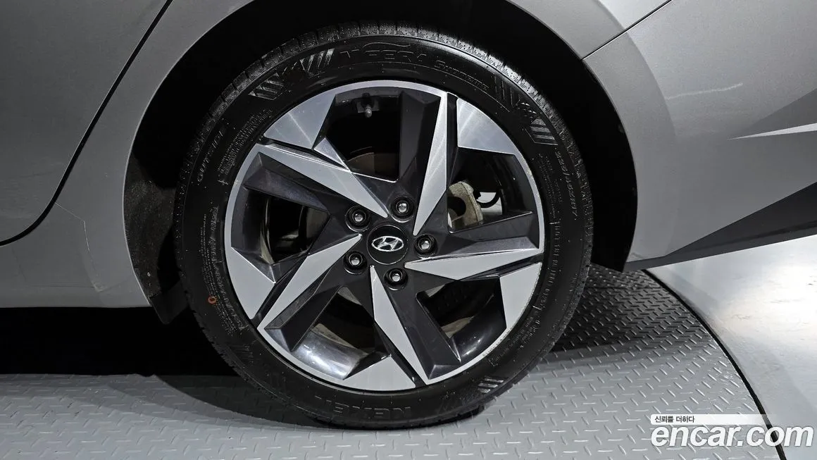Hyundai AVANTE — фото 5