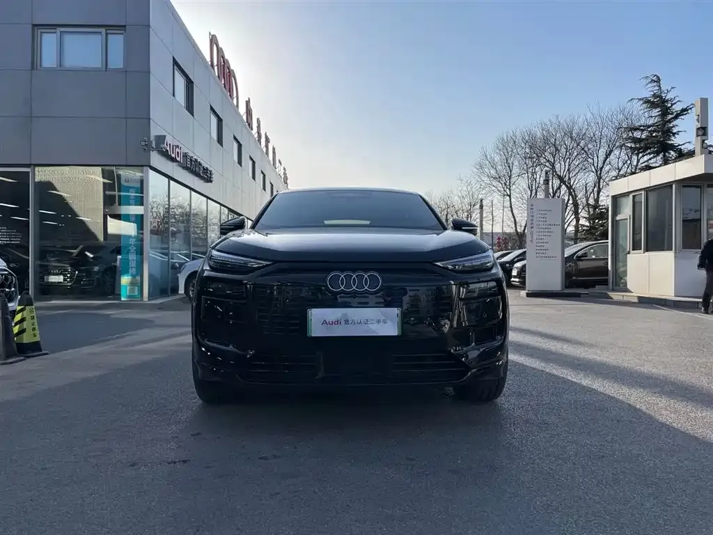 Audi Q6L Sportback e-tron — фото 5