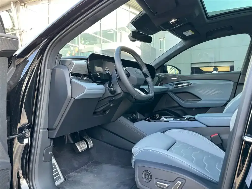 Audi Q6L Sportback e-tron — фото 8