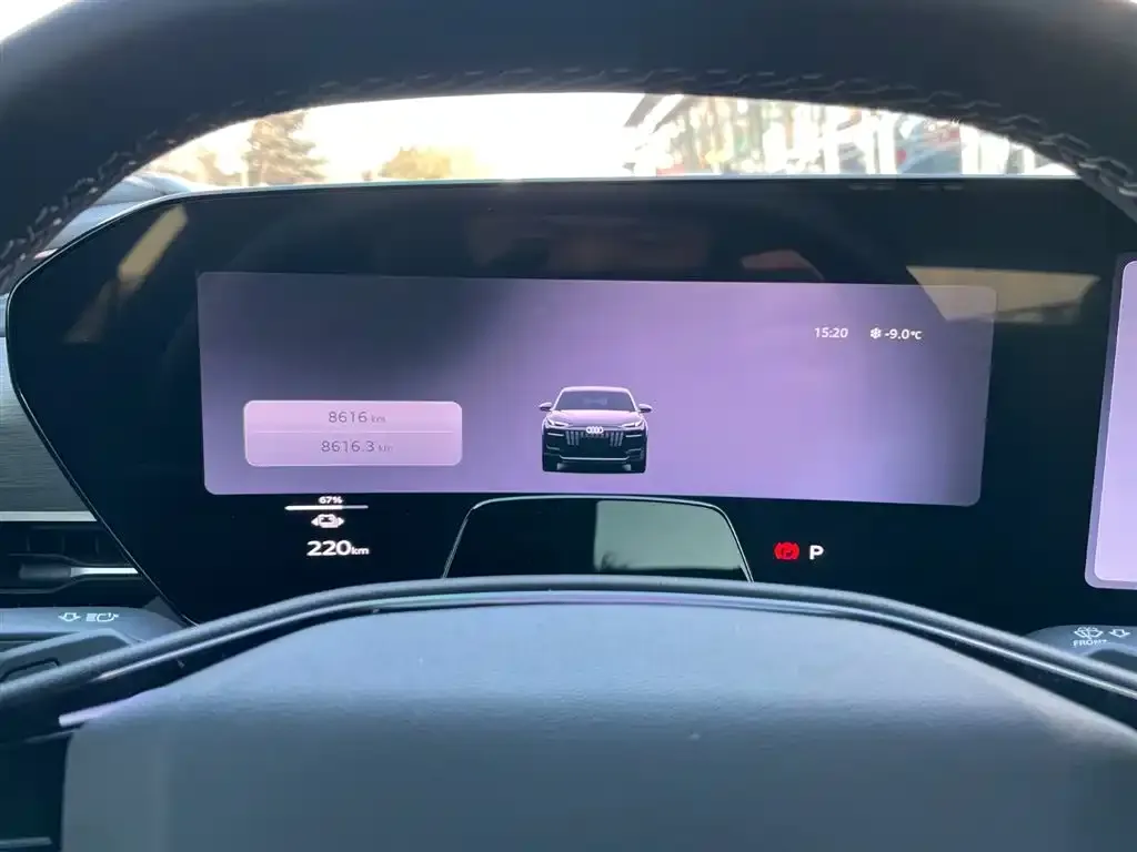 Audi Q6L Sportback e-tron — фото 2