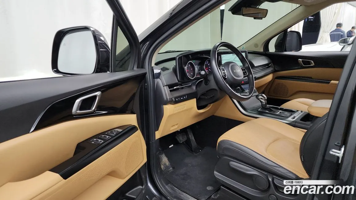 Kia Carnival — фото 10