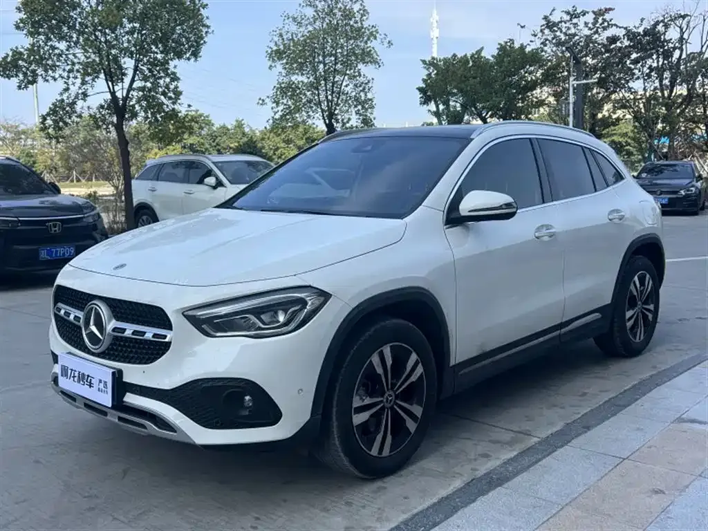 Mercedes-Benz GLA — фото 1