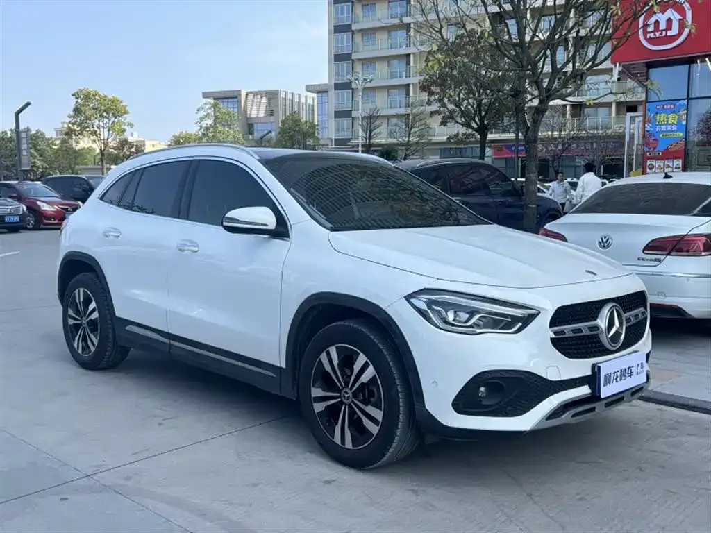 Mercedes-Benz GLA — фото 6