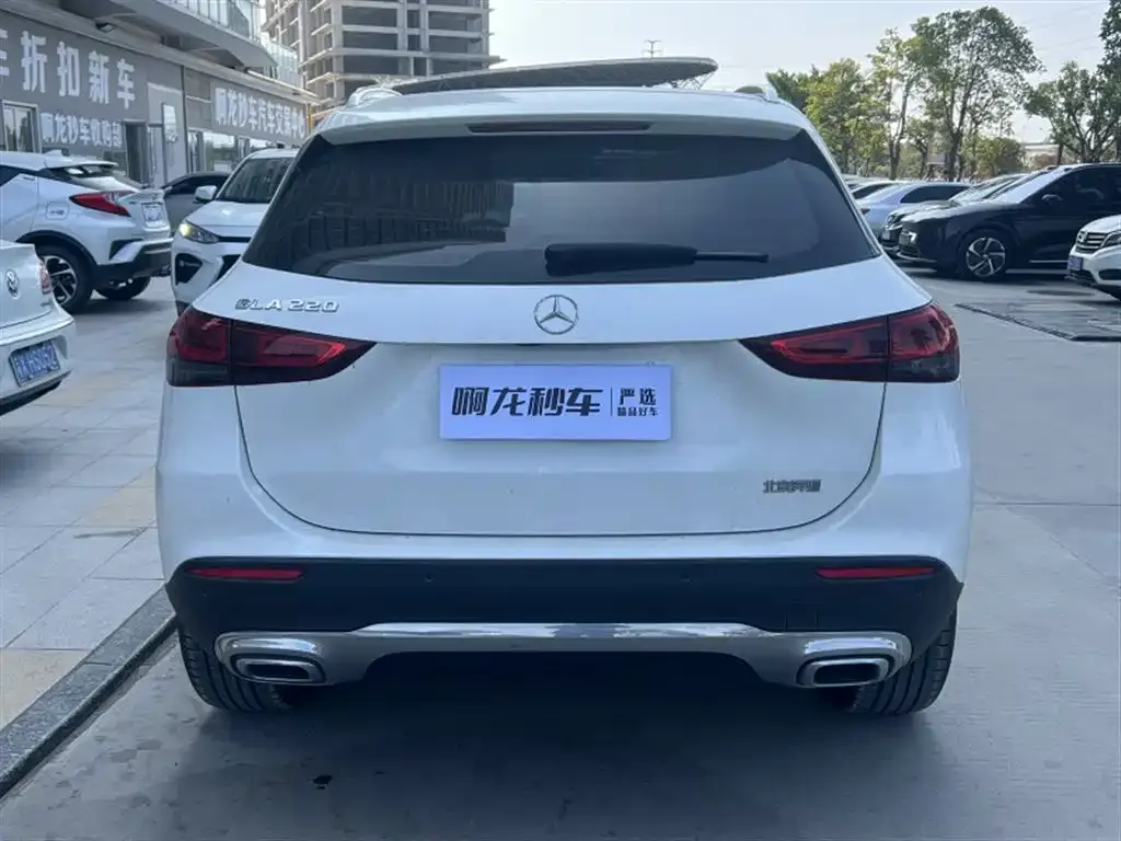 Mercedes-Benz GLA — фото 8