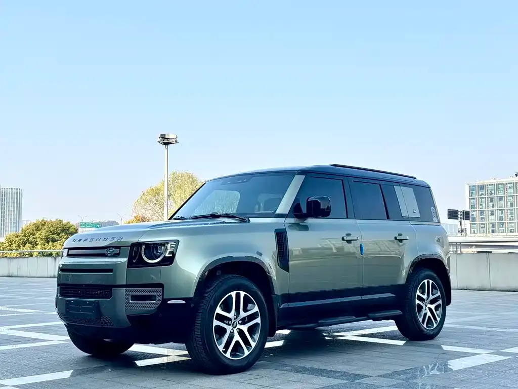 Land Rover Defender — фото 1