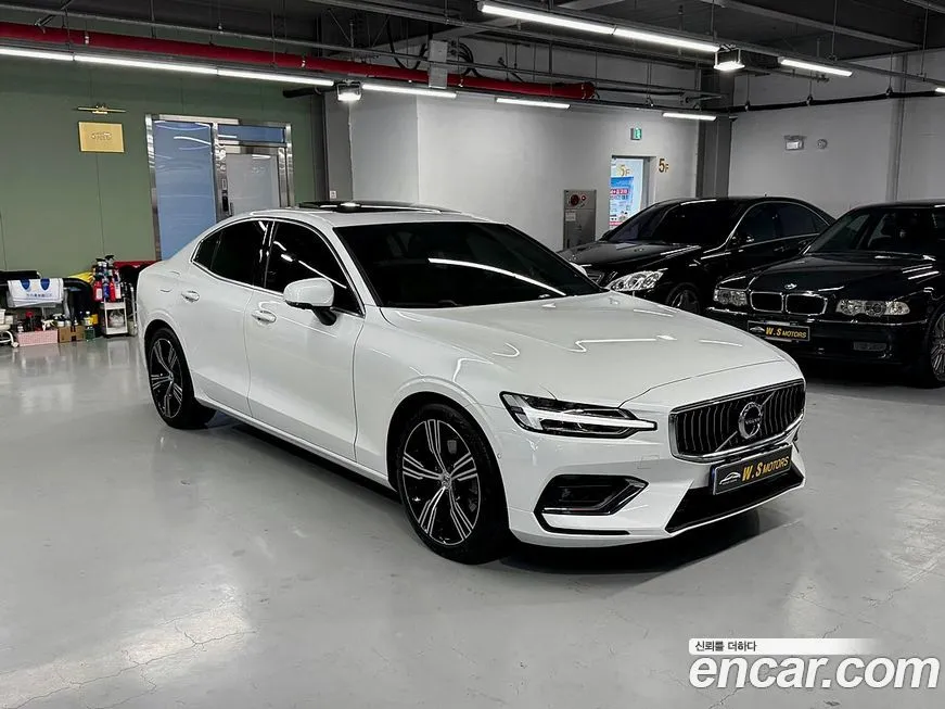 Volvo S60 — фото 10