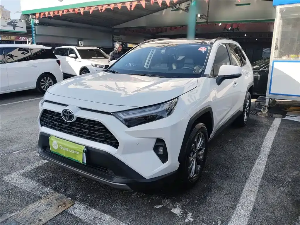 Toyota RAV4 — фото 10