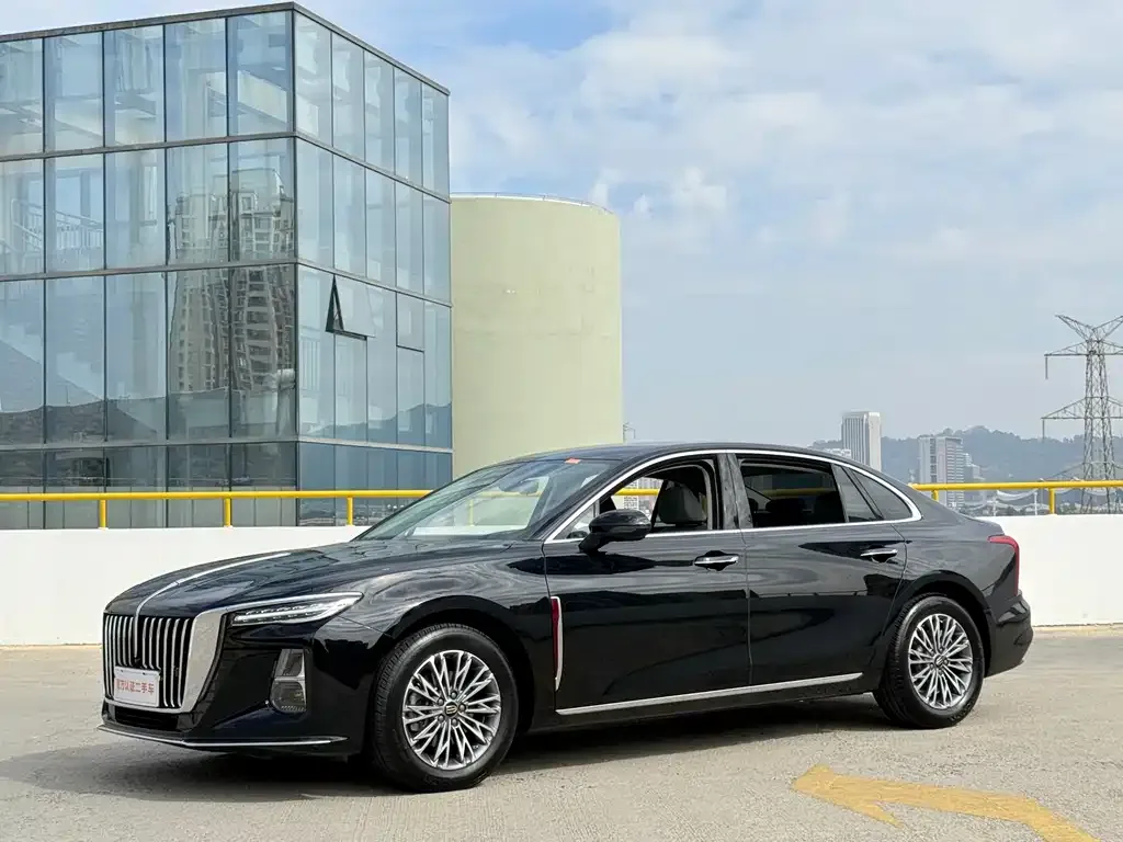 Hongqi H5 — фото 1