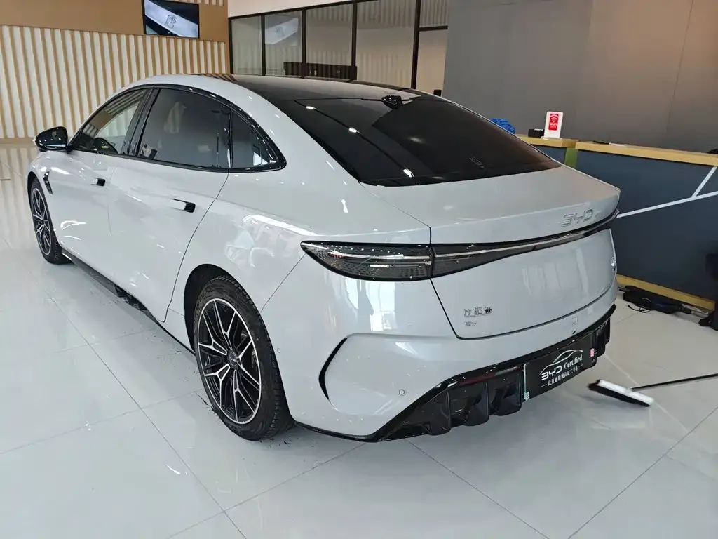 BYD Seal — фото 7