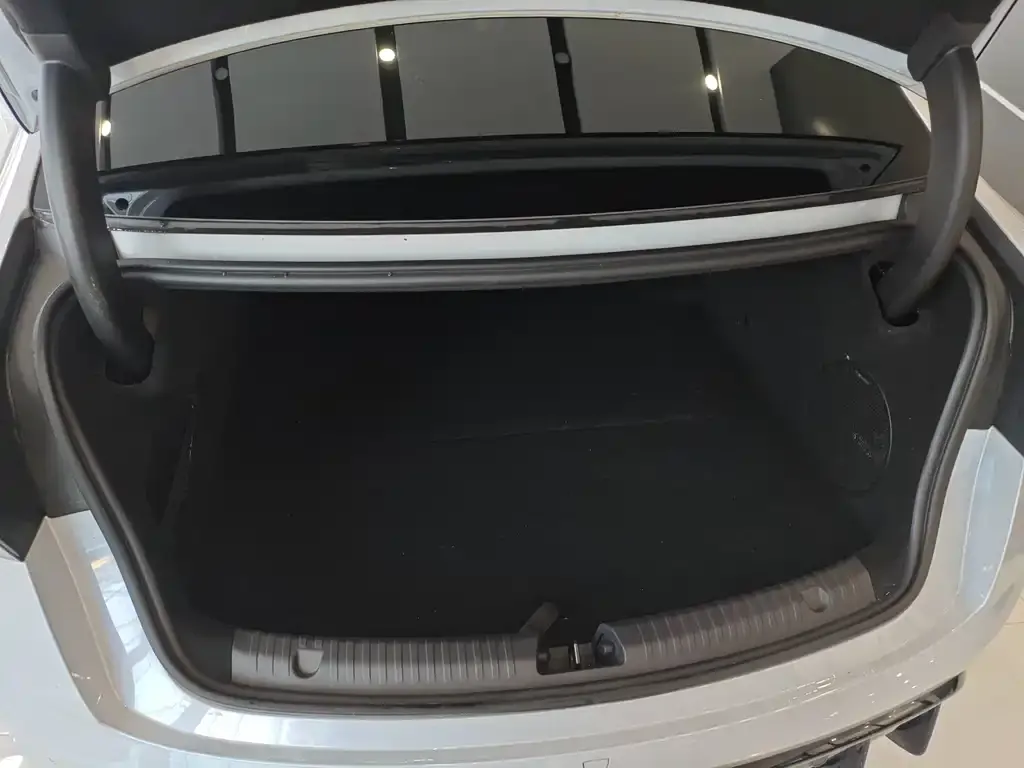 BYD Seal — фото 4