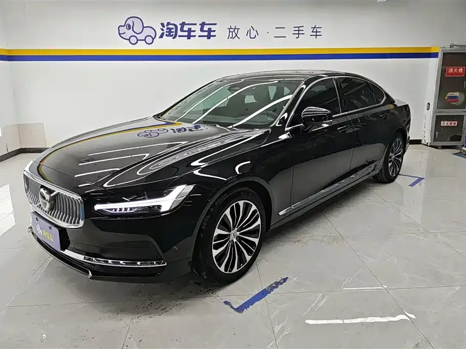 Volvo S90 — фото 1