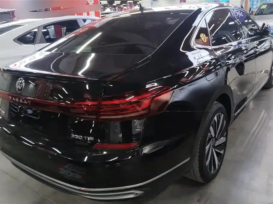 Volkswagen Passat — фото 4