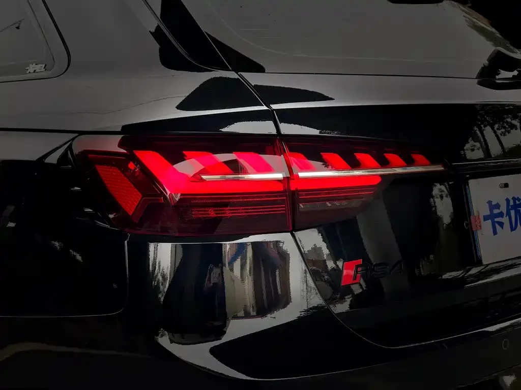 Audi RS 4 — фото 2