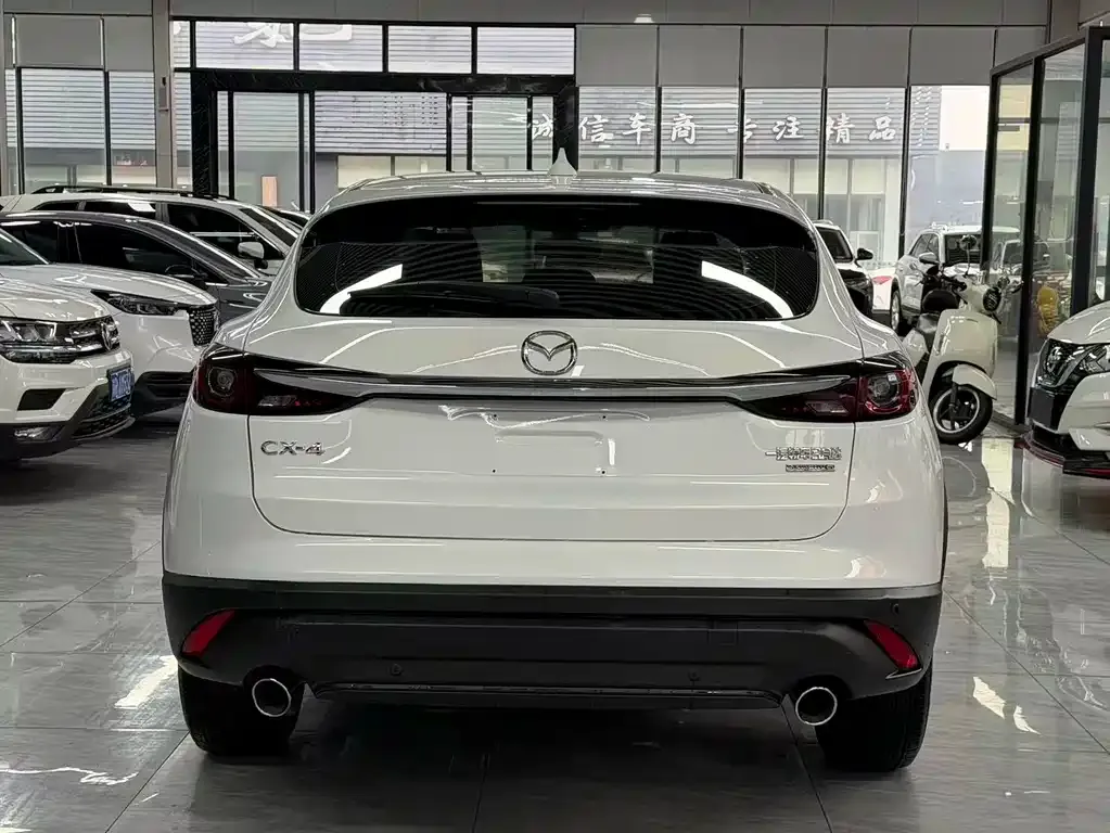 Mazda CX-4 — фото 4