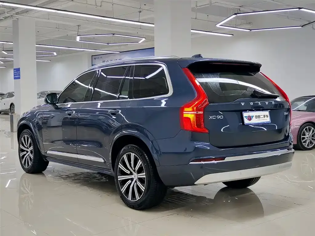 Volvo XC90 — фото 3