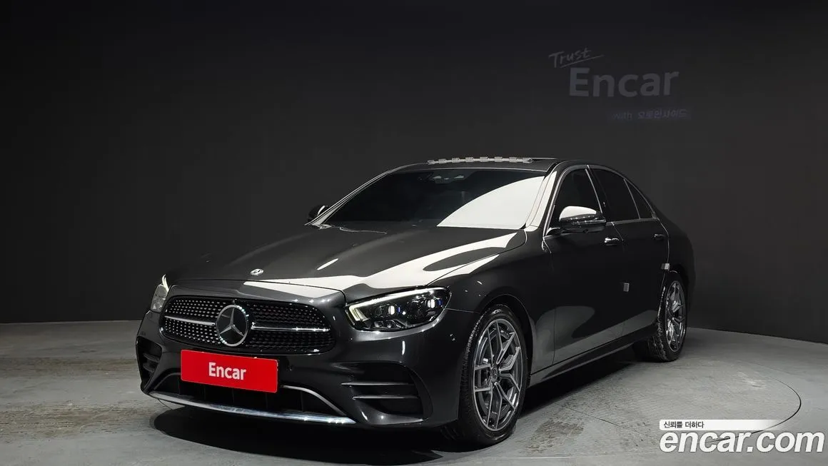 Mercedes-Benz E-Class — фото 1