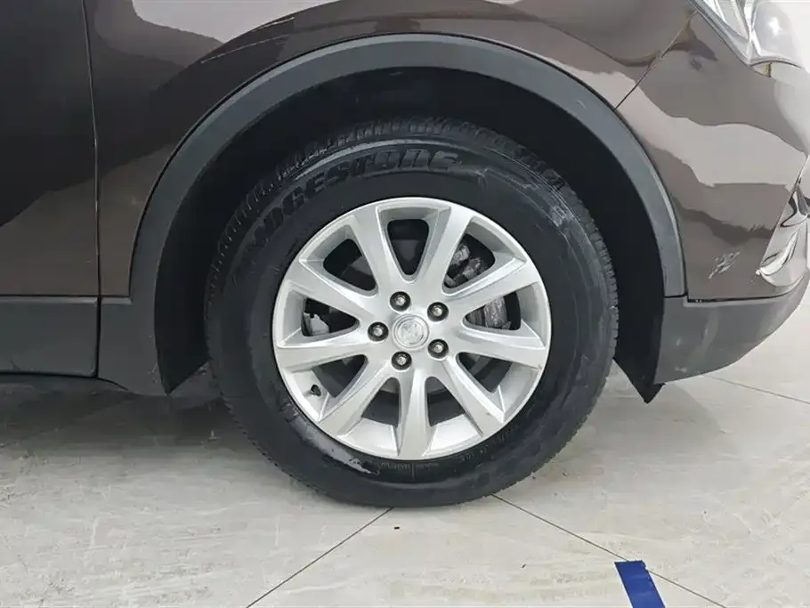 Buick Envision Plus — фото 5