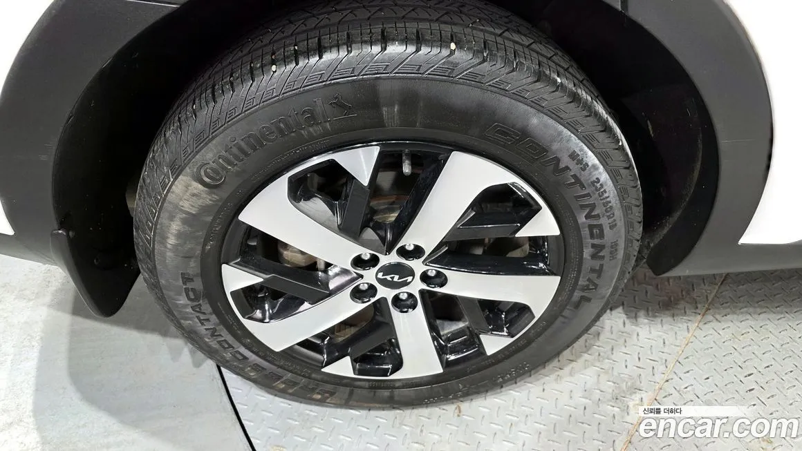Kia Sorento — фото 8