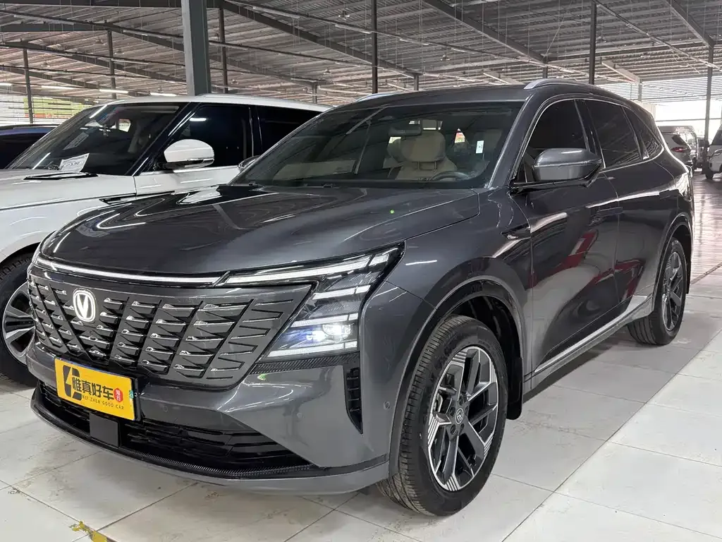 Changan CS75PLUS — фото 1