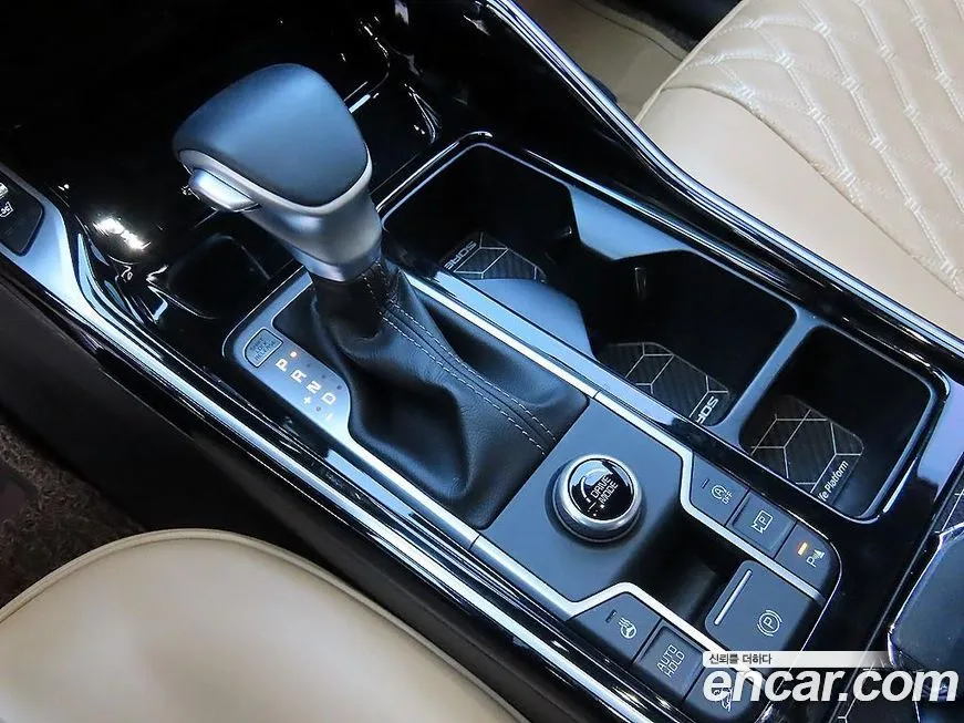 Kia Sorento — фото 8