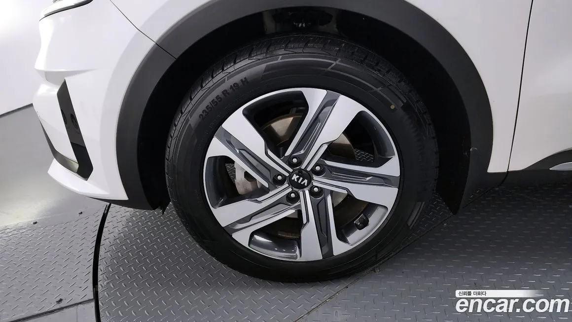 Kia Sorento — фото 5