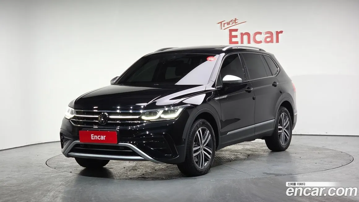 Volkswagen Tiguan — фото 1