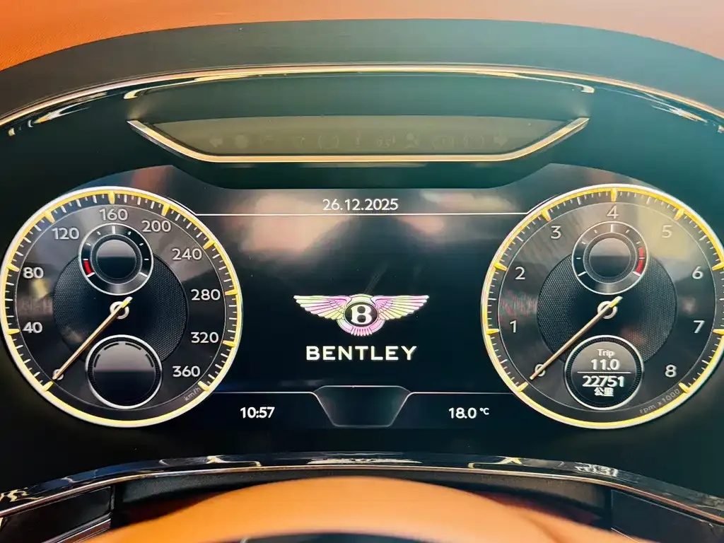 Bentley Flying Spur — фото 2