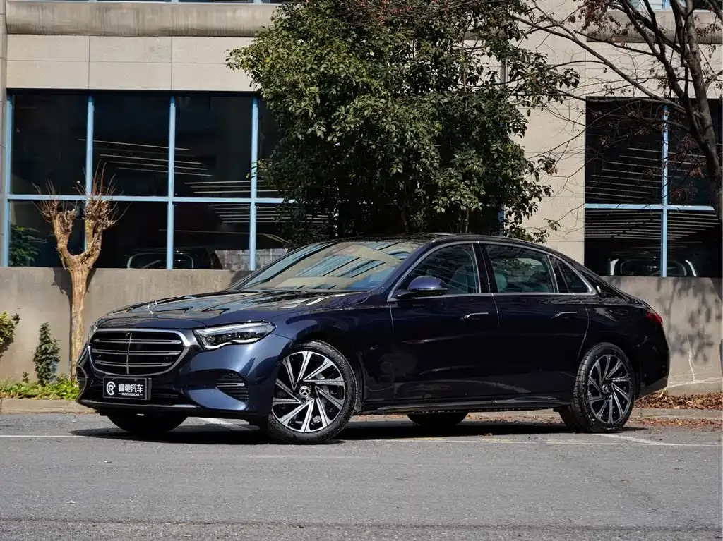 Mercedes-Benz E-Class — фото 10