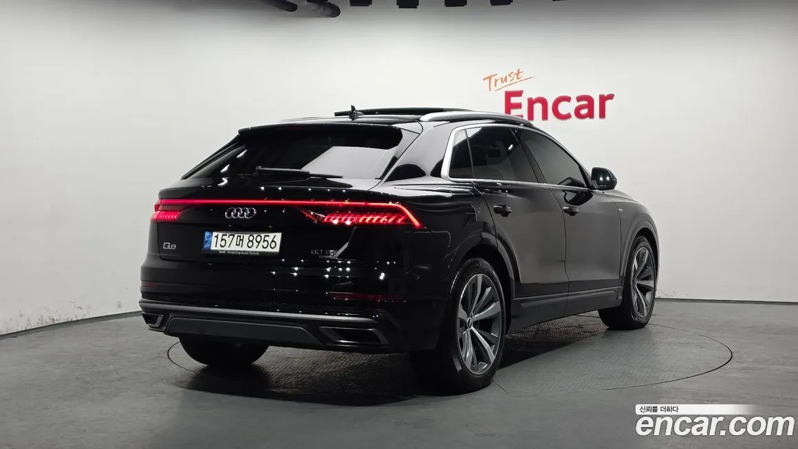 Audi Q8 — фото 4